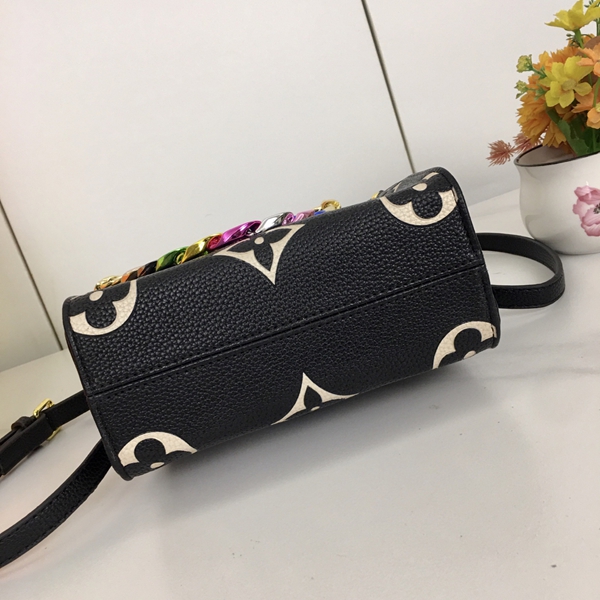 ルイヴィトンバッグ着用イメージ